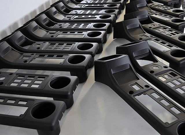 Fabricants de machines de moulage par injection plastique