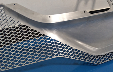 Pare-chocs en aluminium de haute précision usiné CNC 6