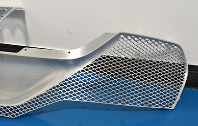 Usinage CNC pare-chocs en aluminium de haute précision 6