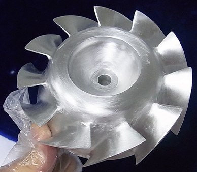 Usinage CNC 5 axes de pièces en aluminium 2